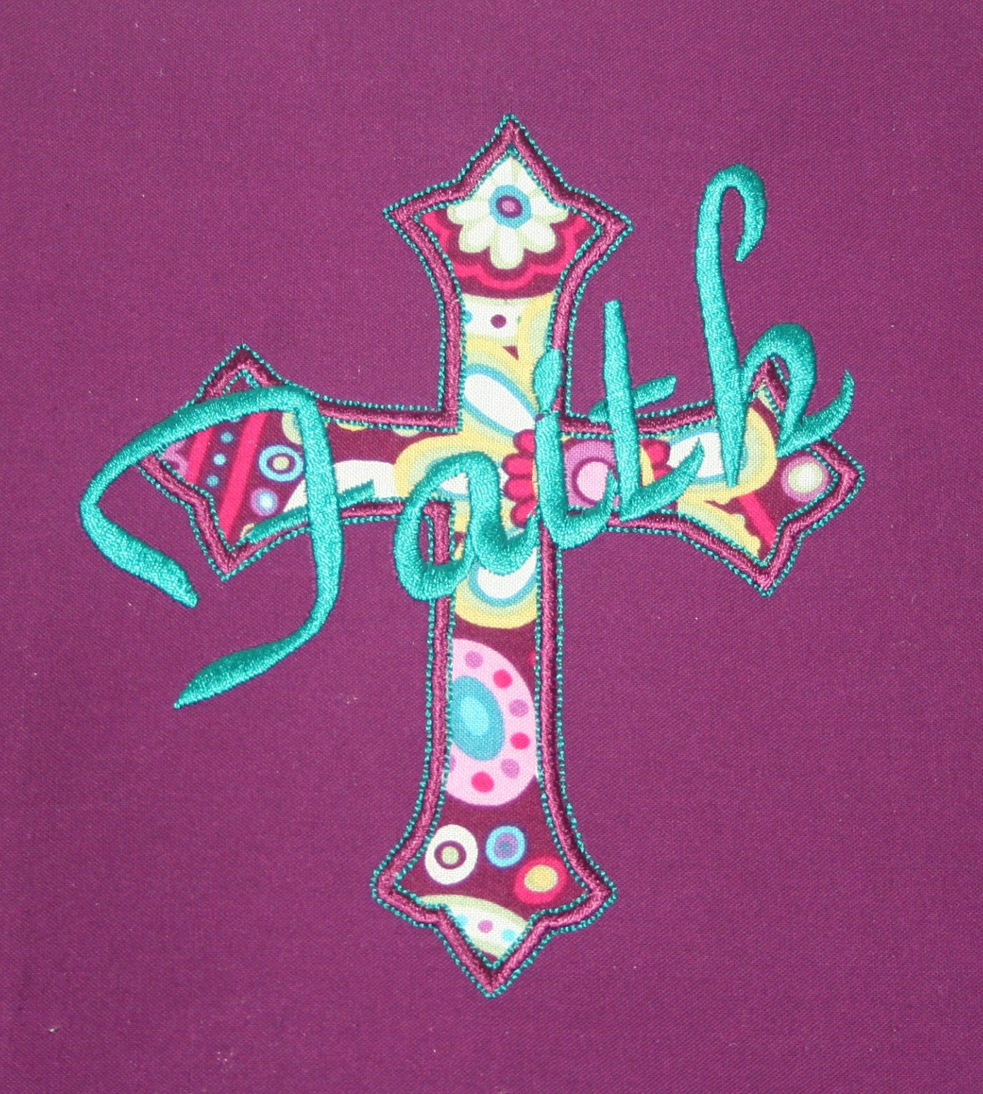 SewMichelle Bible Tote Bag Pattern with Free Embroidery Designs sewing ...